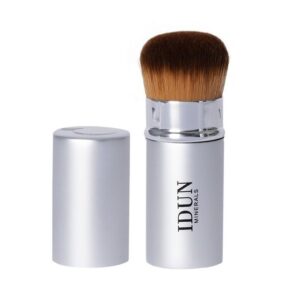IDUN Minerals  kelioninis biraus makiažo pagrindo ir pudros šepetėlis Kabuki Nr. 8002
